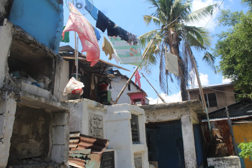 BAYANIHAN: Alive inside a Cemetery - Citizens Disaster Response Center ...